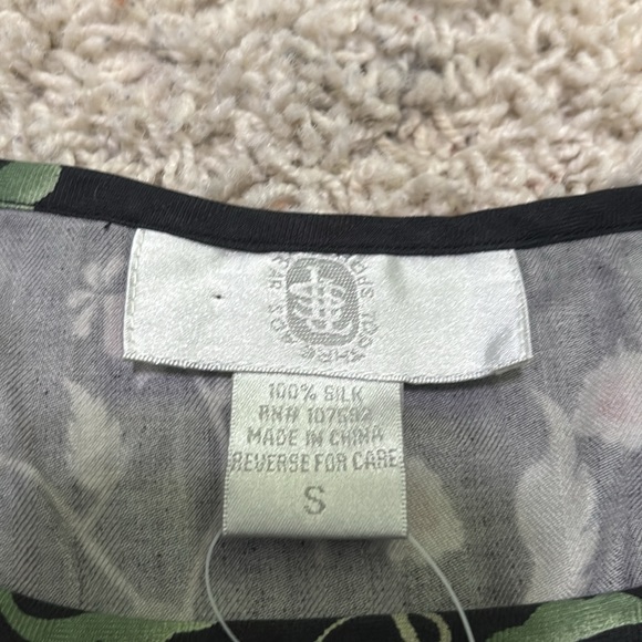 100% SILK Top Threads Sportswear Resort Wear Tank Black w/ Floral Pattern Small - Picture 8 of 12